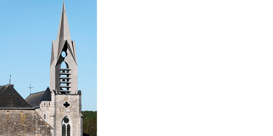 |nouveau clocher en acier inoxydable pour l'église Saint-Martin de Ferrières