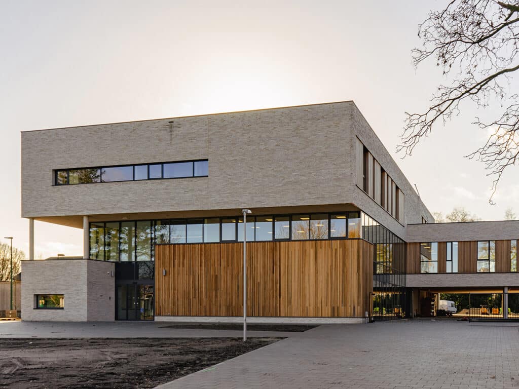 Gepersonaliseerd onderwijs in open en transparant gebouw