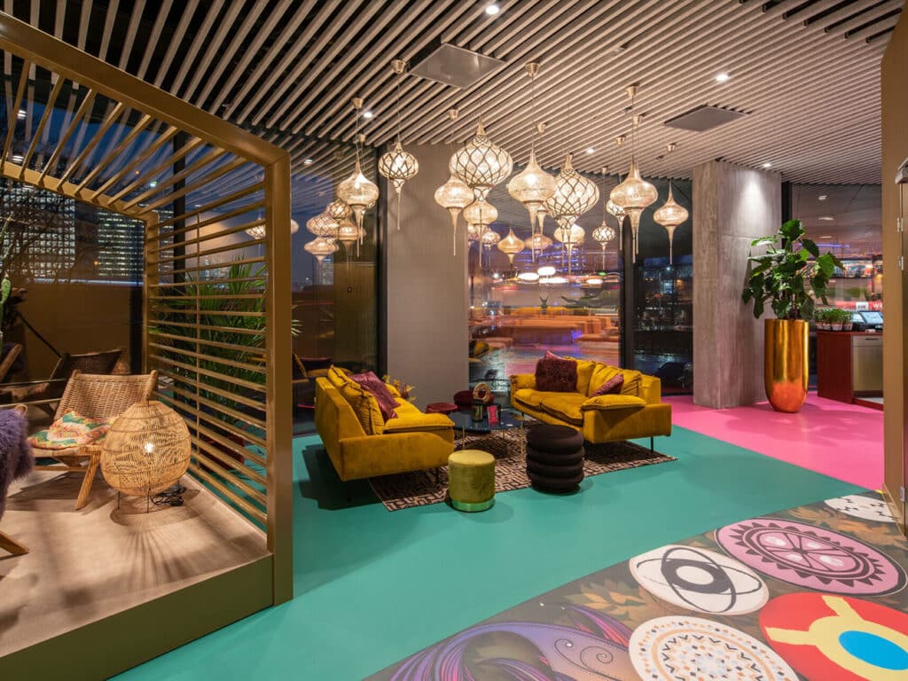 Hunter Douglas Architectural viert vijf jaar HeartFelt® 1