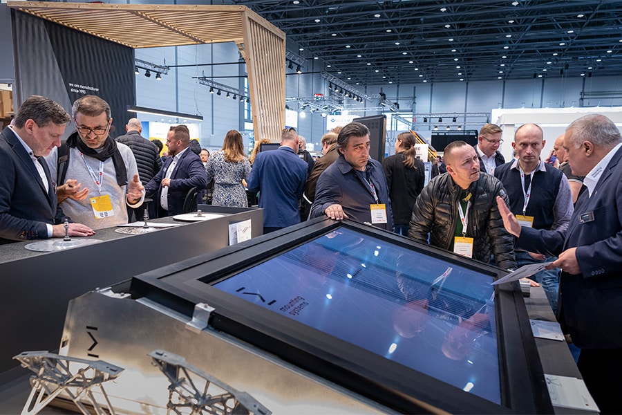 Installateurs ontdekken duurzame oplossingen op 1ste editie Solar Solutions / Green Heating Solutions in Kortrijk Xpo