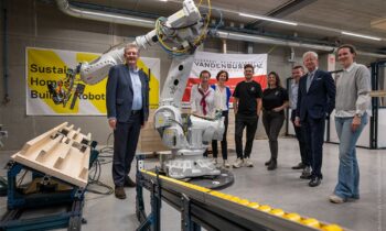 Vandenbussche en AUAR openen eerste gerobotiseerde microfabriek voor modulaire woonunits 10