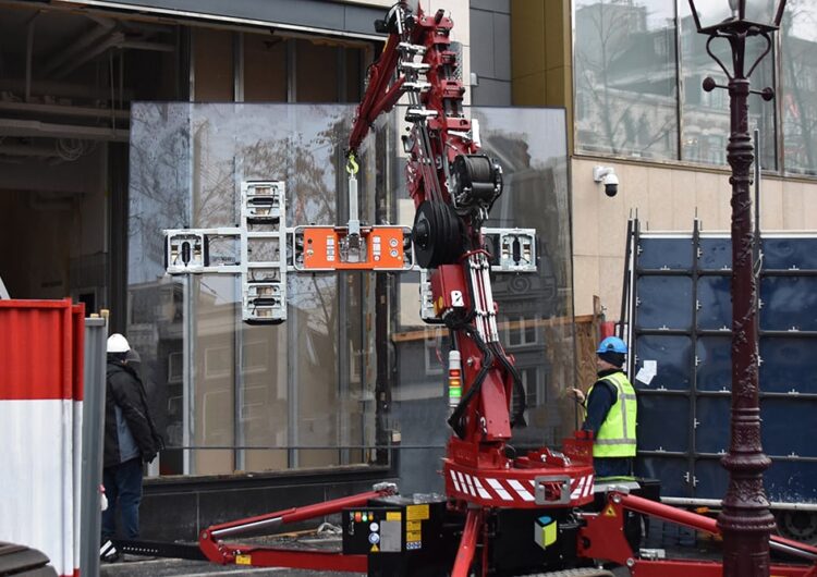 VIAVAC introduceert de VIAVAC GBXL: De ultieme oplossing voor het plaatsen van groot glas tot maar liefst 1.000 kg 3