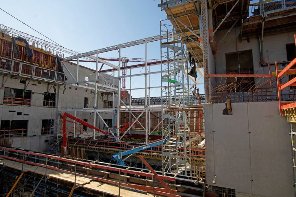 XXL-staalconstructies als fundament van complexe herbestemming