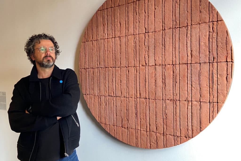 Nelissen Steenfabrieken viert de baksteen als kunstobject in unieke samenwerking met CID Grand-Hornu 