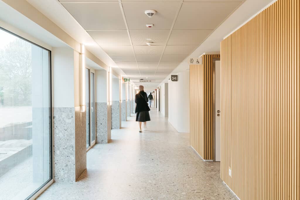 Nieuwe ziekenhuisvleugel stroomlijnt interne werking en zorgbeleving 3