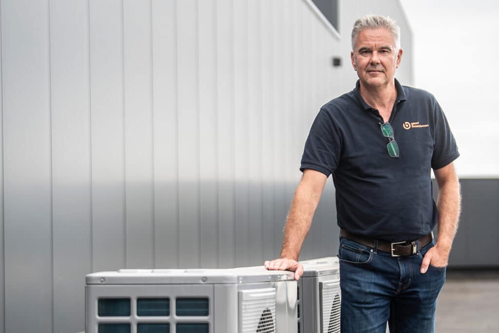 Cascadeopstelling garandeert bedrijfszekerheid van monoblocwarmte-pompen in logistiek centrum