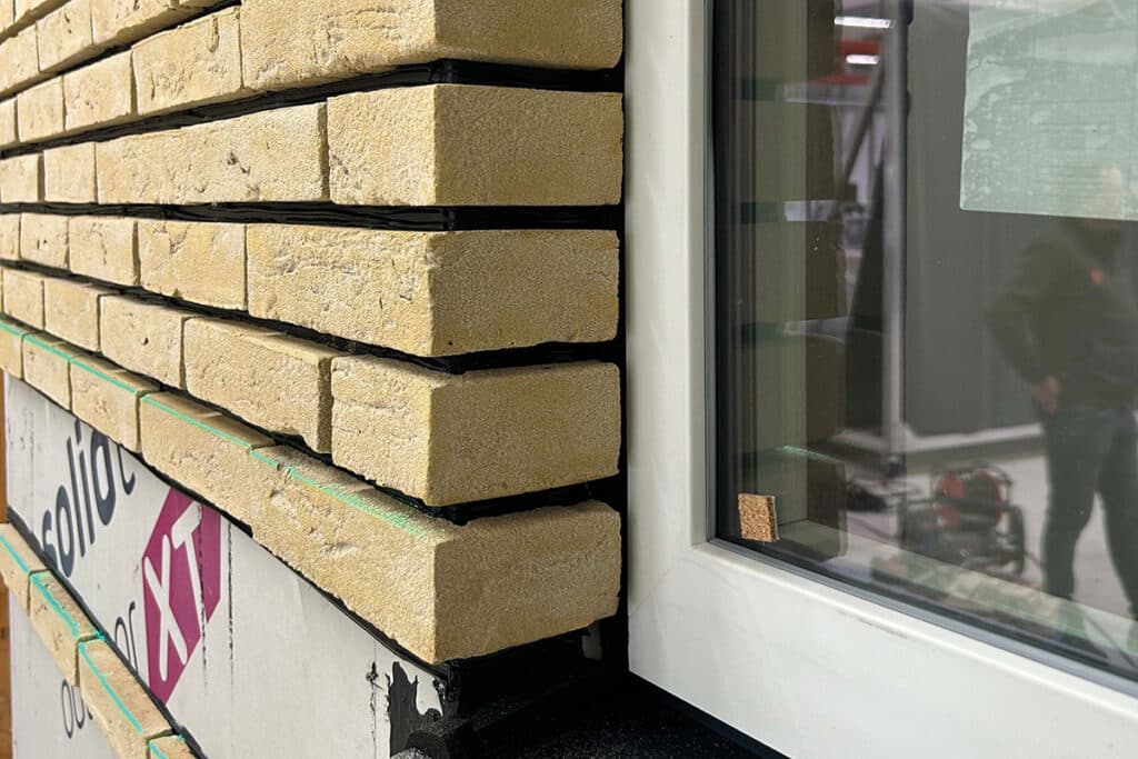 Installatiegemak, sterkte en hoge brandweerstand kenmerken nieuwe duurzame gipsplaat voor buitentoepassing