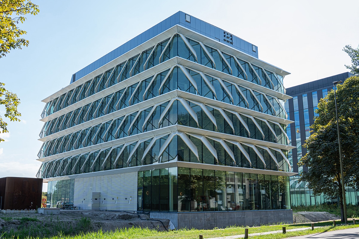 Duurzaam bouwen dankzij low-carbon beglazing en glasrecuperatie 11