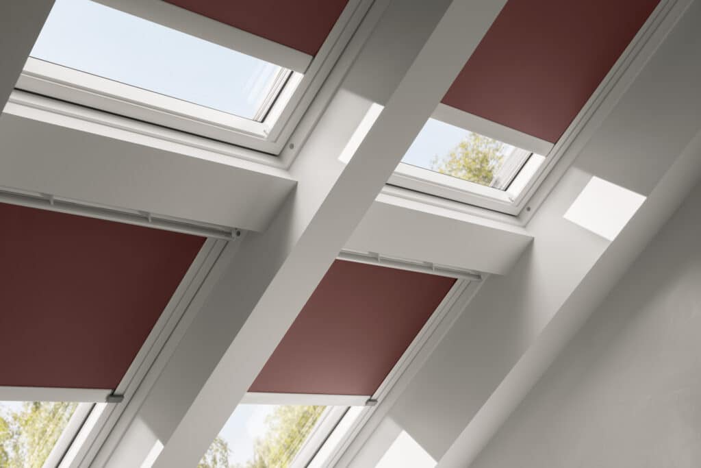 Gemotoriseerde dakvensters en nieuwe slimme gordijnen 3