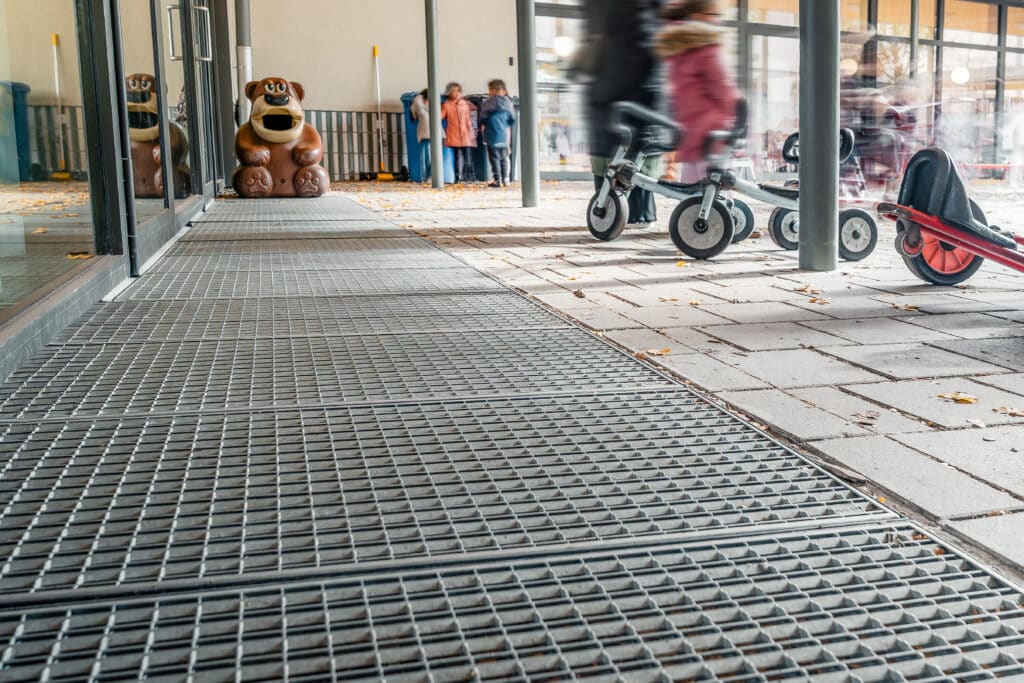 Vuil buiten, minder poetswerk binnen 3