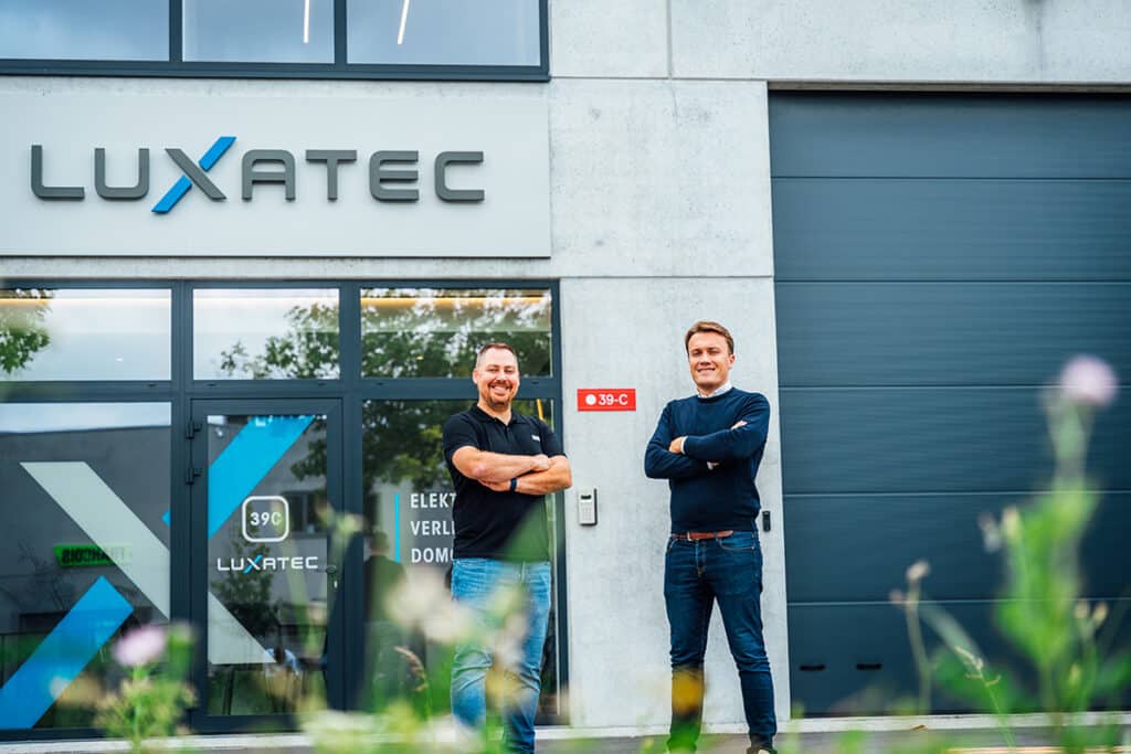 Kleur en kruisen typeren nieuwe woontoren 6