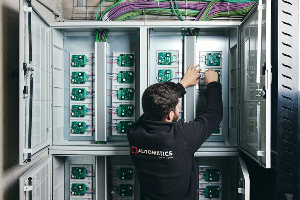 Fraai studentenkotencomplex zet toon voor indrukwekkende universiteitscampus 6