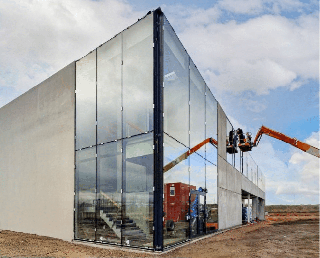 Glasinstallateur combineert vakmanschap, materieel en flexibiliteit in één krachtig geheel 1