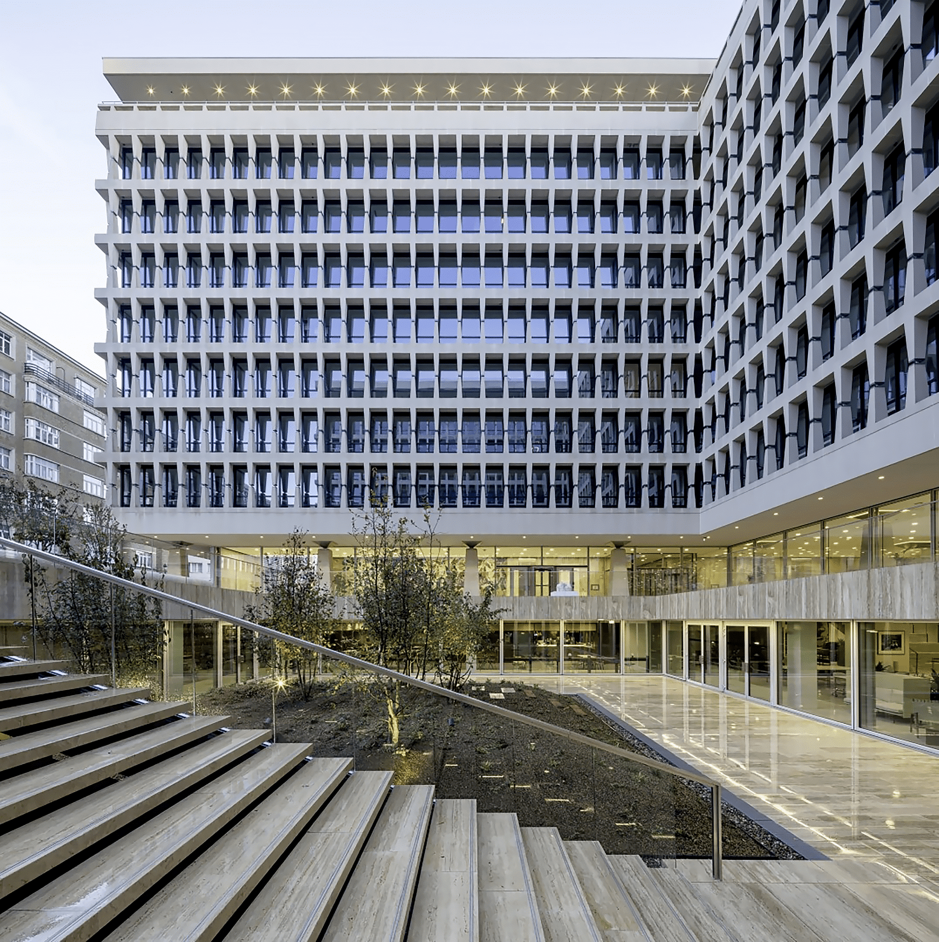 Iconisch kantoorgebouw keert terug naar de basis 4