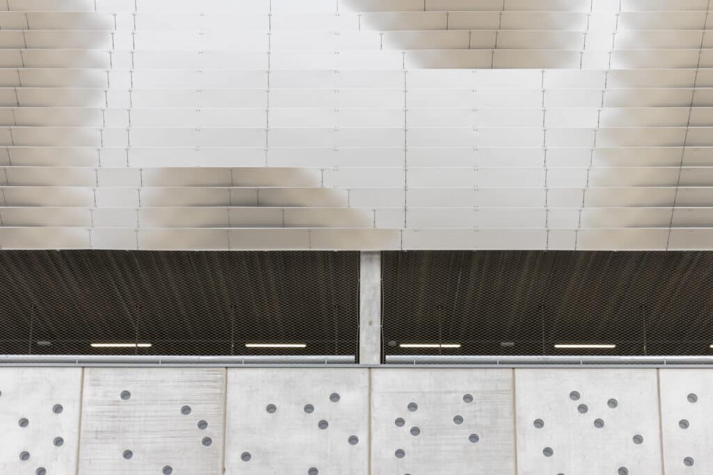 Nieuw parkeergebouw voor luchthavenpersoneel en autoverhuurbedrijven op Brussels Airport 1