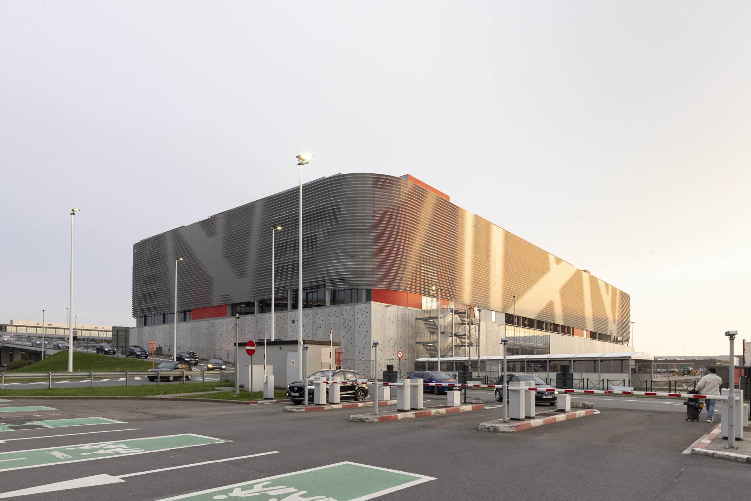 Nieuw parkeergebouw voor luchthavenpersoneel en autoverhuurbedrijven op Brussels Airport 7