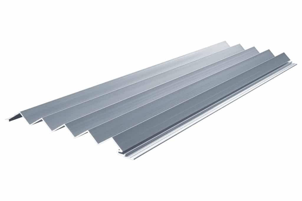 Innovaties voor de gevel – De nieuwe geëxtrudeerde profielen Golf & Kartel 8