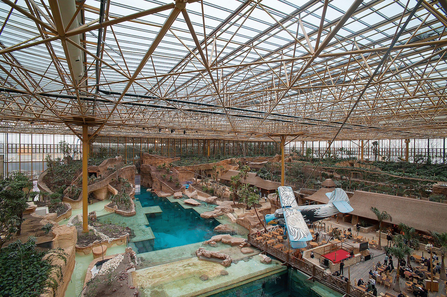Gevel- en dakconstructie op maat voor tropische serre op wereldschaal 2