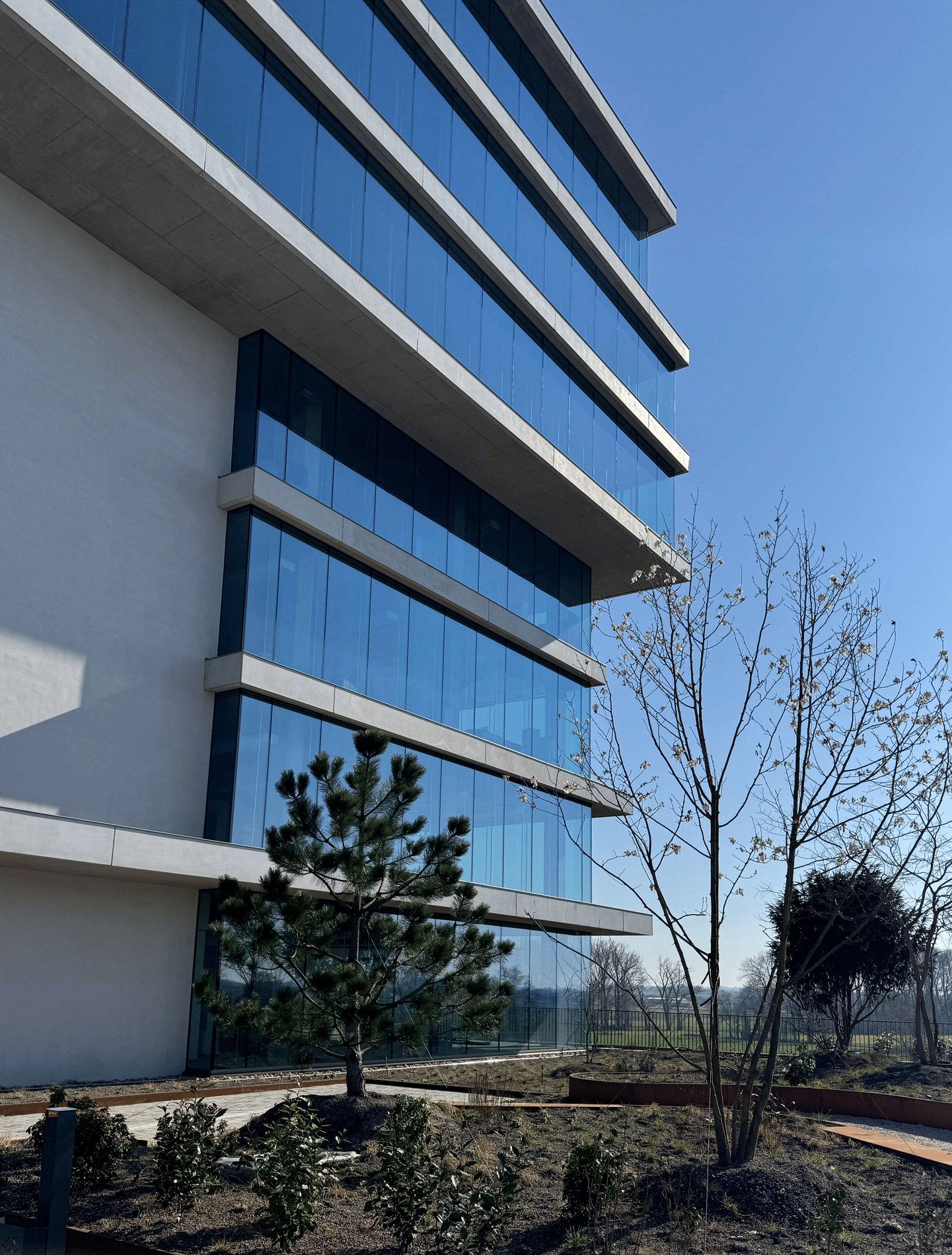 Kantoor- en opslagruimte optimaal verweven in multifunctioneel landmark 5