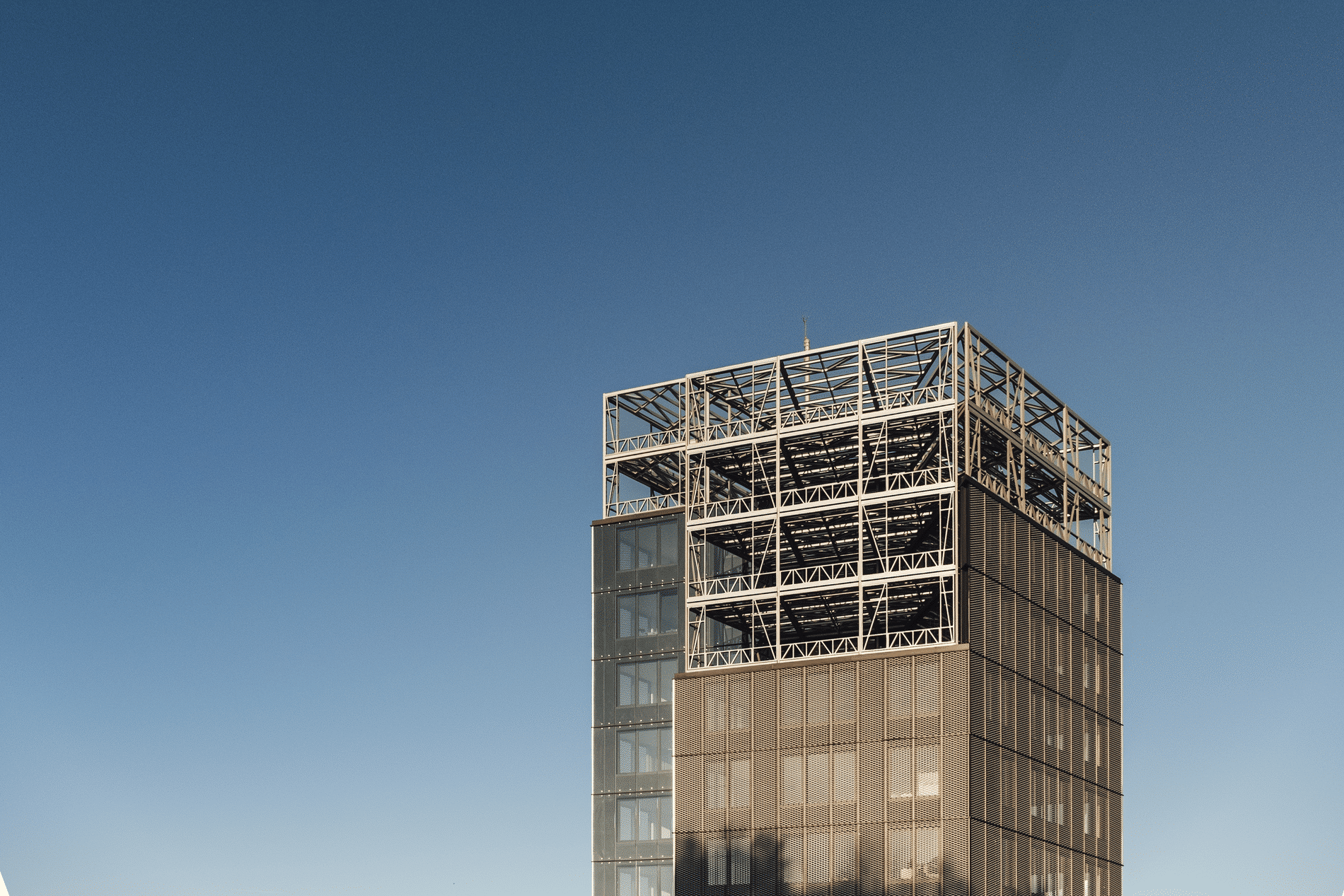 Grensverleggende kantoortoren geeft modulair bouwen nieuwe dimensie 1