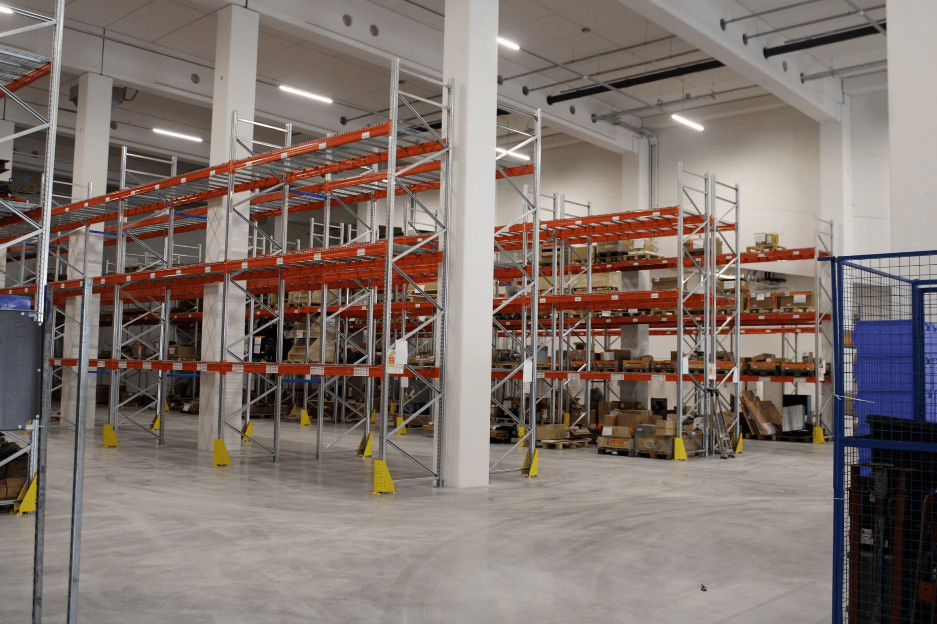 Kantoor- en opslagruimte optimaal verweven in multifunctioneel landmark 7