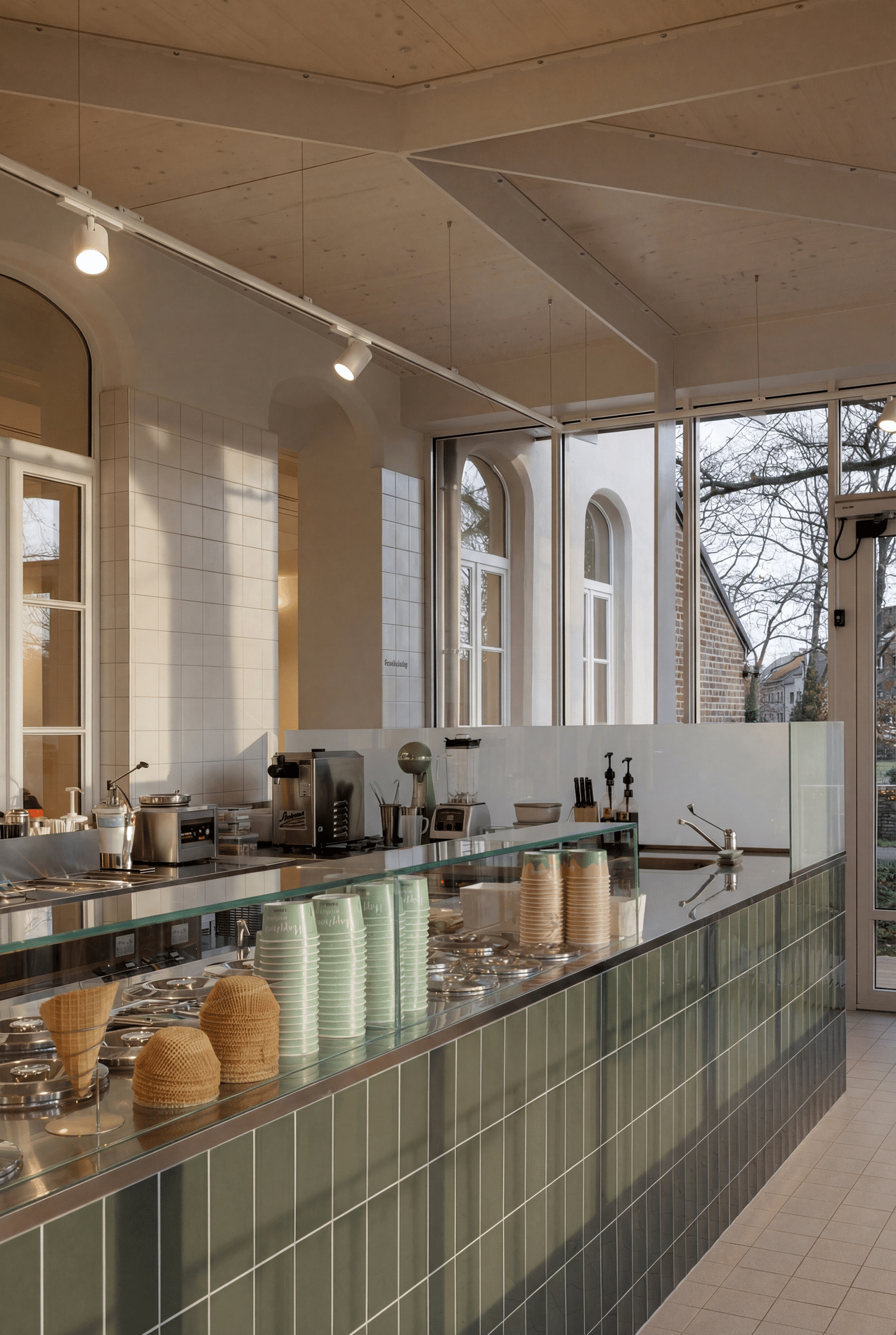 Weer volop leven in pastorie van Beverst 4