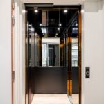 Premium liften op maat van stijlvolle showroom