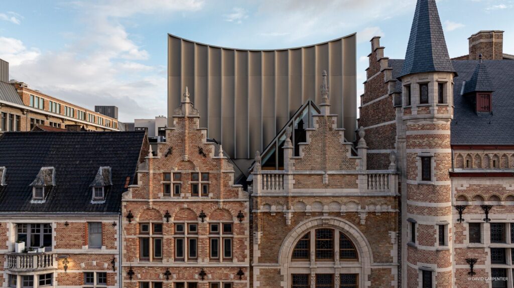 Van stoffige schouwburg naar verbindend cultuurhuis: een metamorfose van formaat
